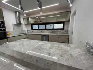 Image 3 - 927365