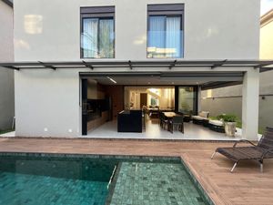 Image 14 - 927365