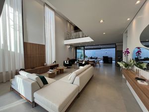 Image 4 - 927365