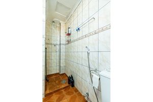 Image 21 - 927367