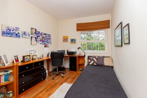 Image 35 - 927372