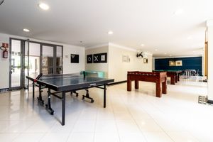 Image 30 - 927374