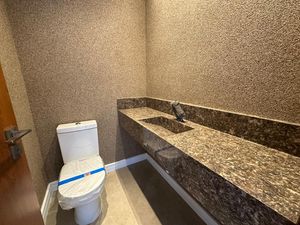 Image 15 - 927378