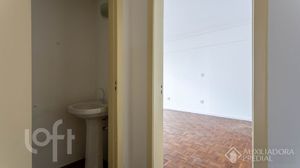 Image 25 - 927389