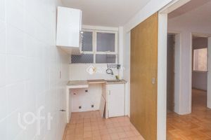 Image 21 - 927391