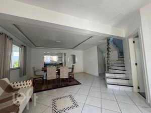 Image 19 - 927395