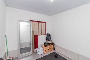 Image 22 - 927399