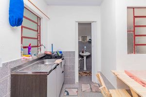Image 40 - 927399