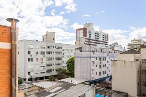 Image 15 - 927405