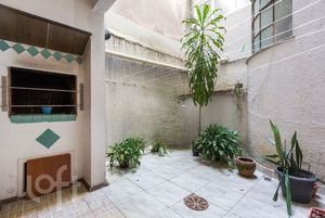 Image 24 - 927416