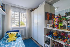 Image 15 - 927447