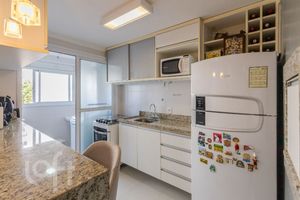 Image 9 - 927447