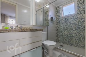 Image 24 - 927447