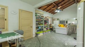 Image 24 - 927456