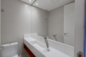 Image 3 - 927467