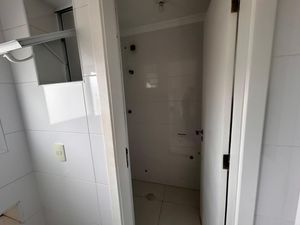 Image 19 - 927469