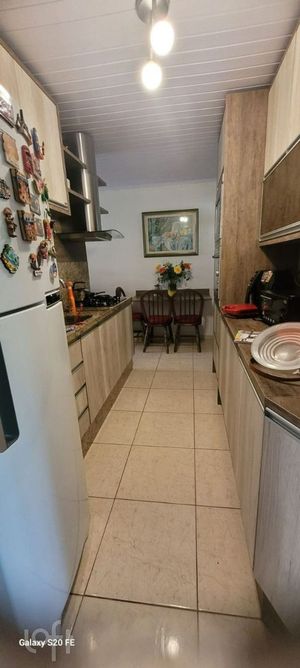 Image 33 - 927472