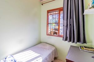 Image 19 - 927487