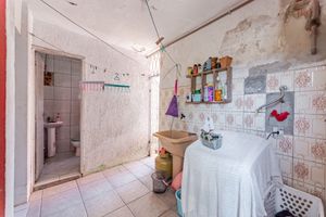 Image 33 - 927488