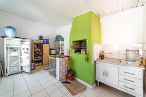 Image 20 - 927488