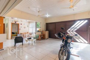 Image 32 - 927491