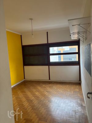 Image 3 - 927496