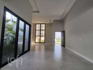 Image 6 - 927500