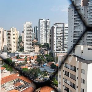 Image 25 - 927526