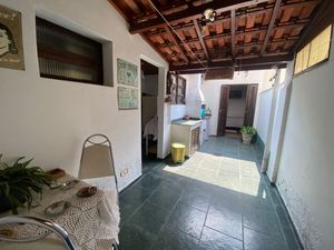 Image 10 - 927527
