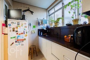 Image 23 - 927544