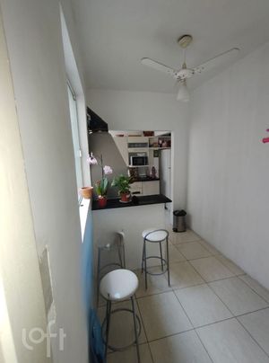 Image 7 - 927548