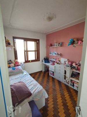 Image 16 - 927548