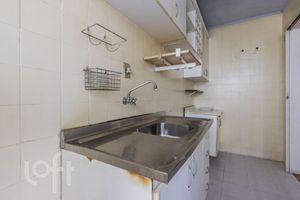 Image 5 - 927556