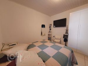Image 18 - 927557