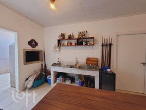 Image 24 - 927557