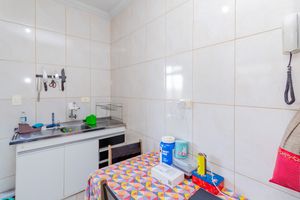 Image 13 - 927565
