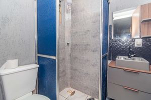 Image 9 - 927589