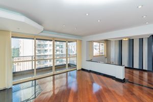 Image 1 - 927594