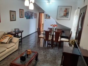Image 3 - 927598