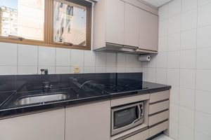 Image 13 - 927602