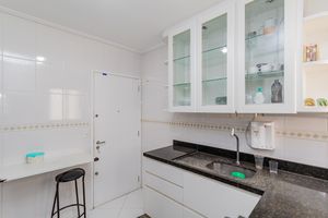 Image 35 - 927609