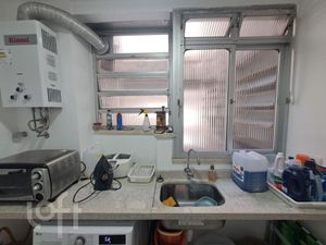 Image 23 - 927610