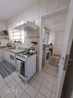 Image 22 - 927610