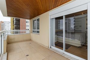 Image 36 - 927611