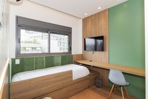 Image 18 - 927613