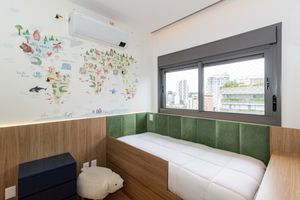 Image 19 - 927613