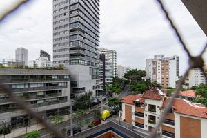 Image 46 - 927613