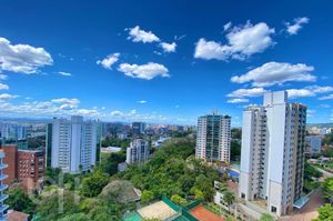 Image 10 - 927627
