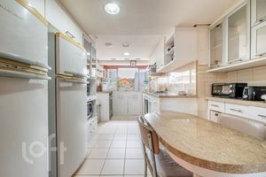 Image 45 - 927632