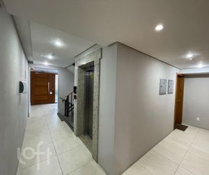 Image 20 - 927636